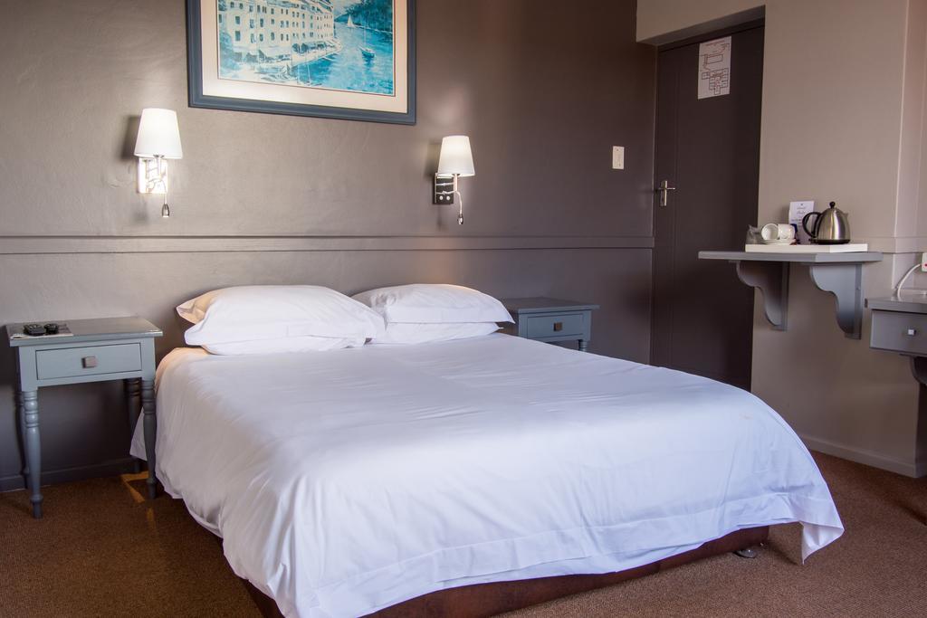 Hotel Edward Charles Manor Mossel Bay Exterior foto