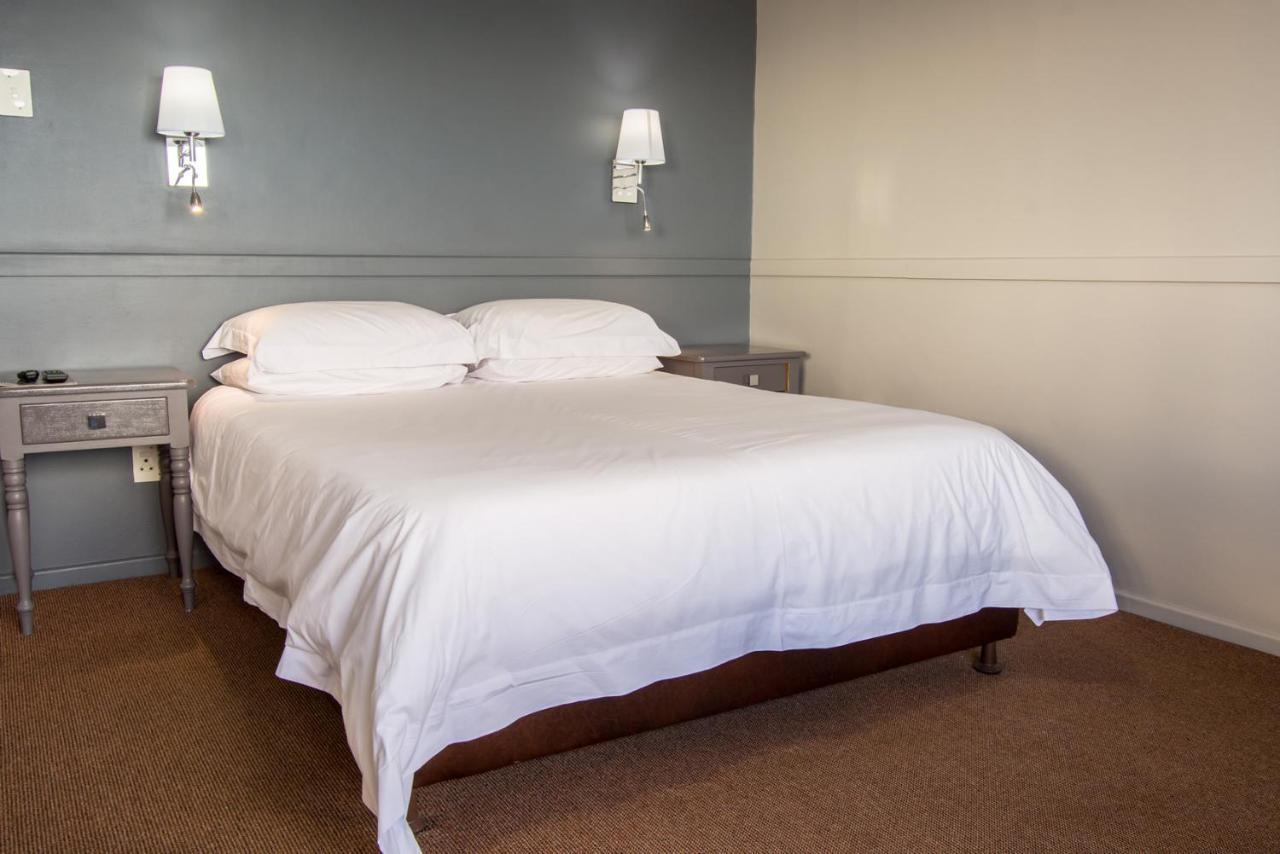 Hotel Edward Charles Manor Mossel Bay Exterior foto